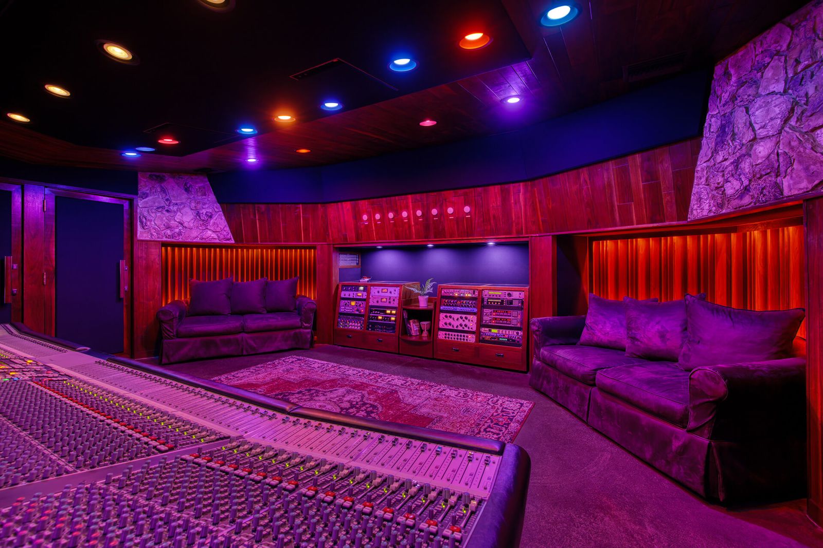 Control Room Del Estudio B